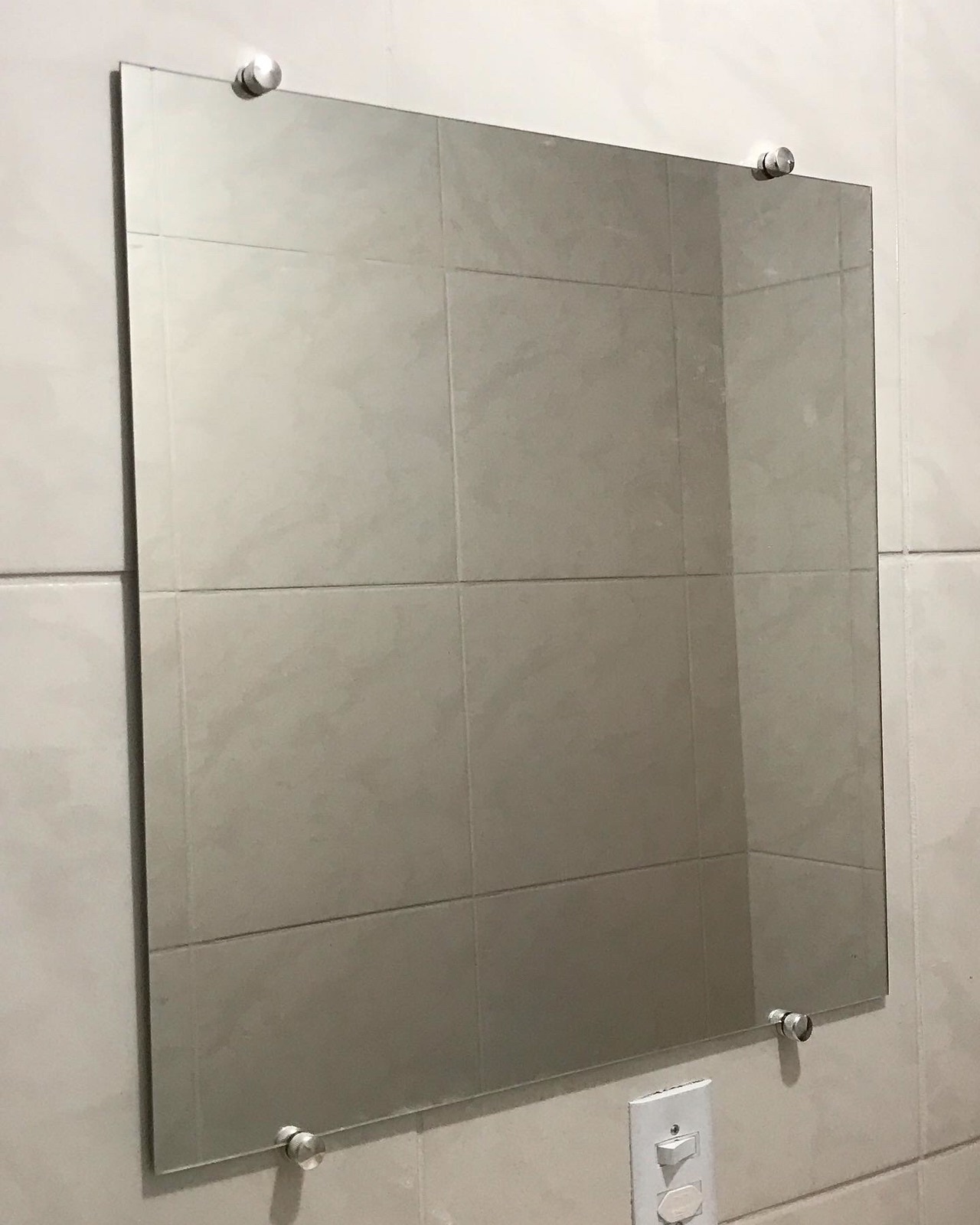 Espelho Retangular Carlos Gondim 90x80 cm