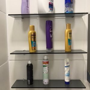 Prateleira Retangular em Vidro Fume Carlos Gondim